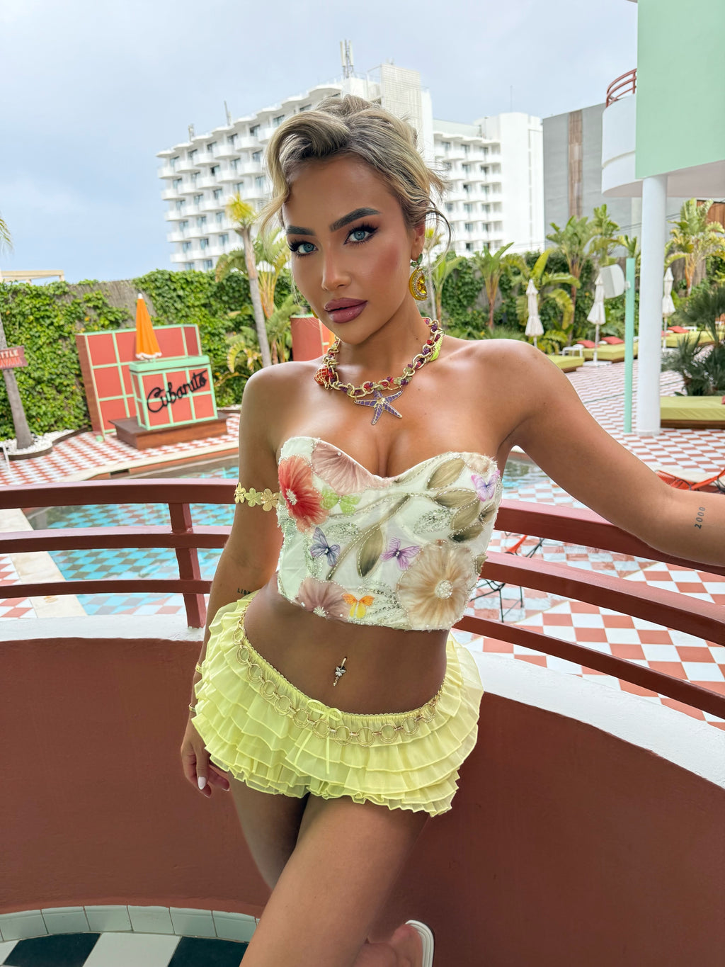 GRACIE CROP TOP (WHITE)